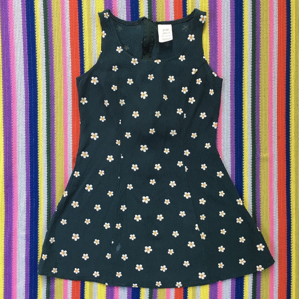 ***SOLD***90’s Daisy Dress